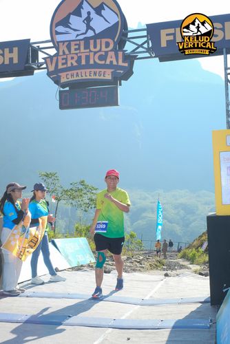 Race photo from Kelud Vertical Challenge 2024
