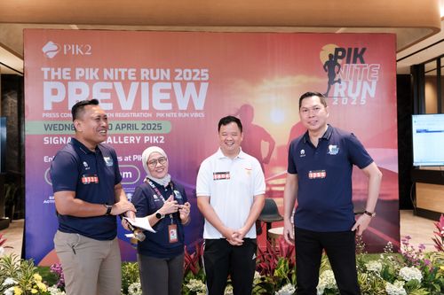 Race photo from PIK NITE RUN VIBES