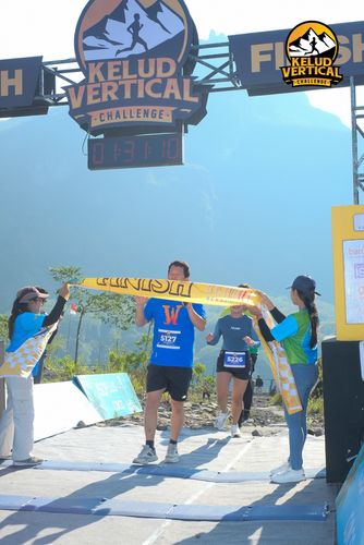 Race photo from Kelud Vertical Challenge 2024