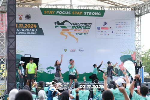 Race photo from Arutmin Borneo Run 2024