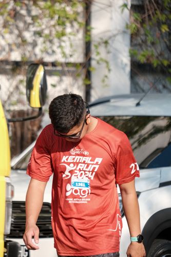 Race photo from Shake Out Run Jabar 10K