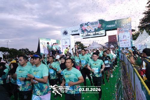 Race photo from Arutmin Borneo Run 2024