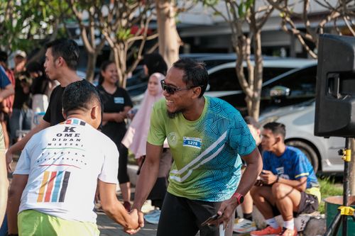 Race photo from Shake Out Run Jabar 10K