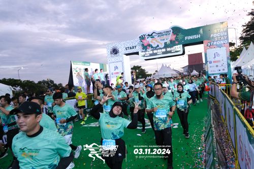 Race photo from Arutmin Borneo Run 2024