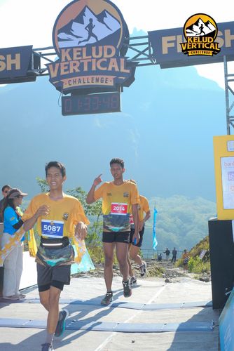 Race photo from Kelud Vertical Challenge 2024