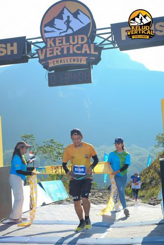 Race photo from Kelud Vertical Challenge 2024