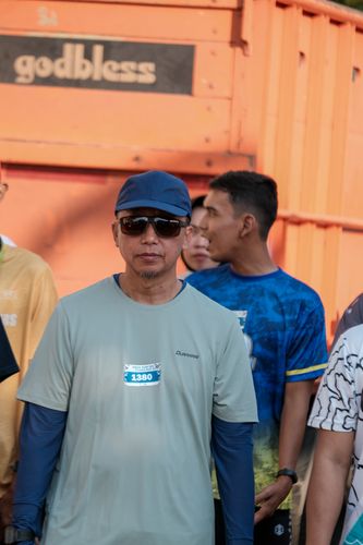 Race photo from Shake Out Run Jabar 10K
