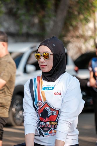 Race photo from Shake Out Run Jabar 10K