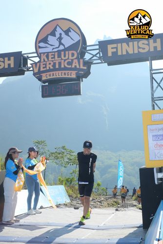 Race photo from Kelud Vertical Challenge 2024