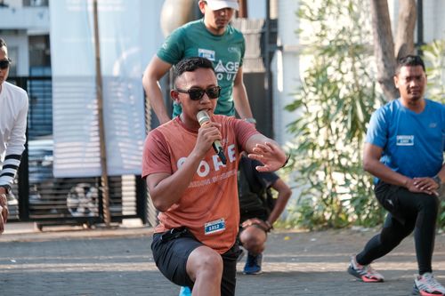 Race photo from Shake Out Run Jabar 10K