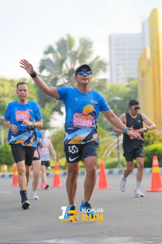 Race photo from Isoplus Run 2024 Surabaya