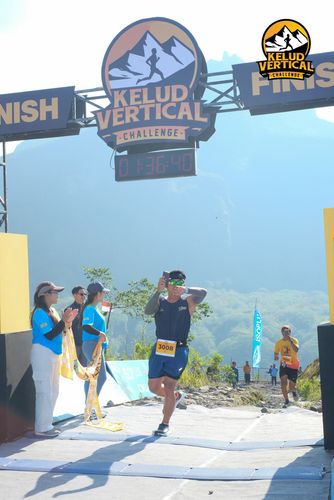 Race photo from Kelud Vertical Challenge 2024