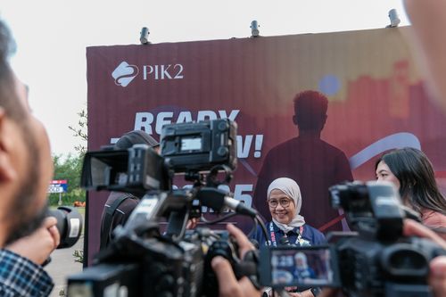 Race photo from PIK NITE RUN VIBES
