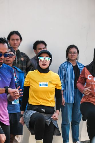 Race photo from Shake Out Run Jabar 10K