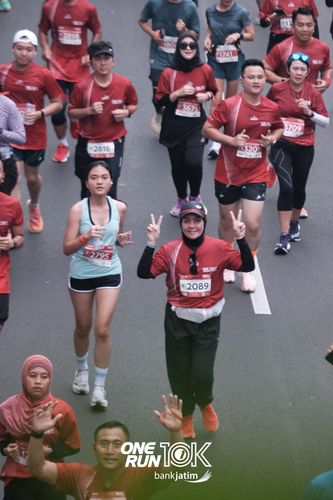 Race photo from ONE RUN 10 K