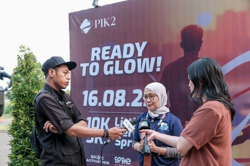 Race photo from PIK NITE RUN VIBES