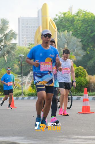 Race photo from Isoplus Run 2024 Surabaya