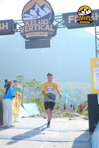 Race photo from Kelud Vertical Challenge 2024