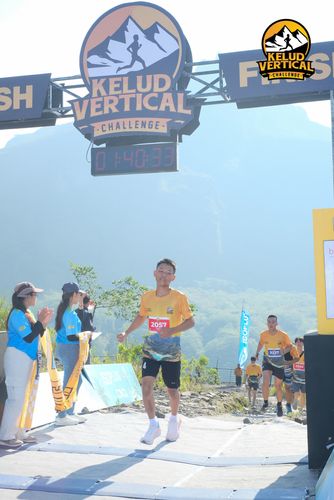 Race photo from Kelud Vertical Challenge 2024