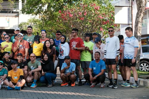 Race photo from Shake Out Run Jabar 10K