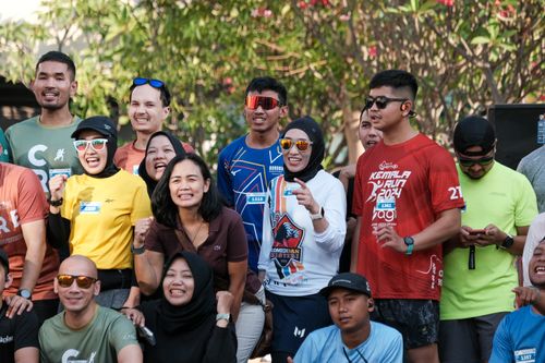 Race photo from Shake Out Run Jabar 10K