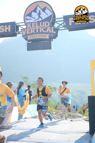 Race photo from Kelud Vertical Challenge 2024