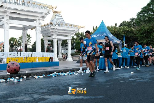 Race photo from Isoplus Run 2024 Surabaya