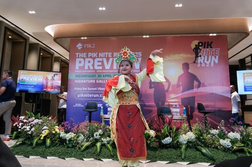 Race photo from PIK NITE RUN VIBES