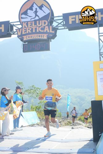 Race photo from Kelud Vertical Challenge 2024