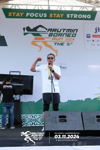 Race photo from Arutmin Borneo Run 2024