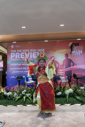Race photo from PIK NITE RUN VIBES