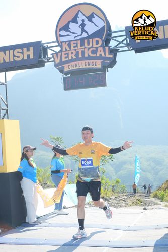 Race photo from Kelud Vertical Challenge 2024