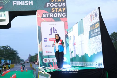 Race photo from Arutmin Borneo Run 2024
