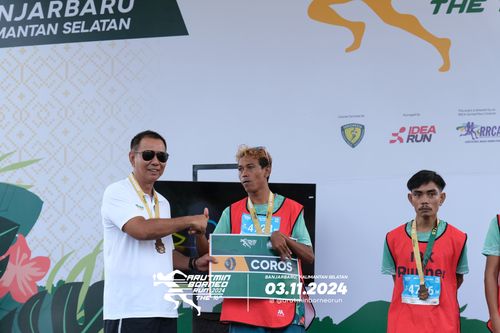 Race photo from Arutmin Borneo Run 2024