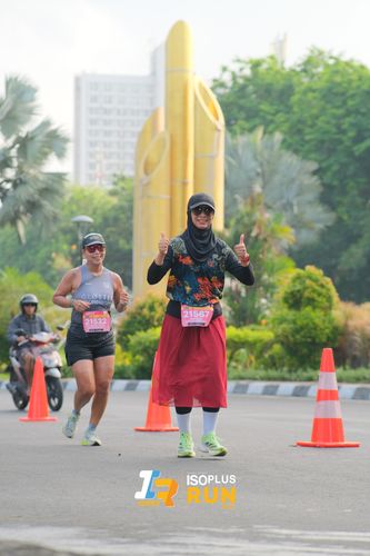 Race photo from Isoplus Run 2024 Surabaya