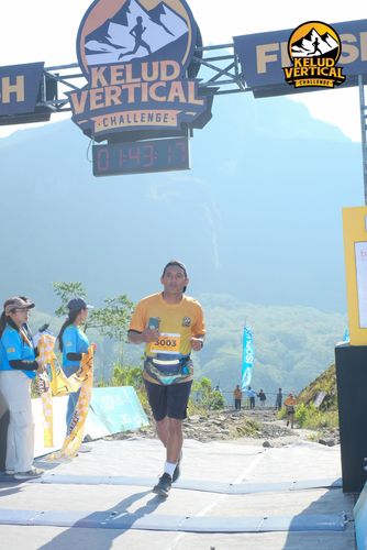 Race photo from Kelud Vertical Challenge 2024