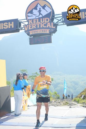 Race photo from Kelud Vertical Challenge 2024