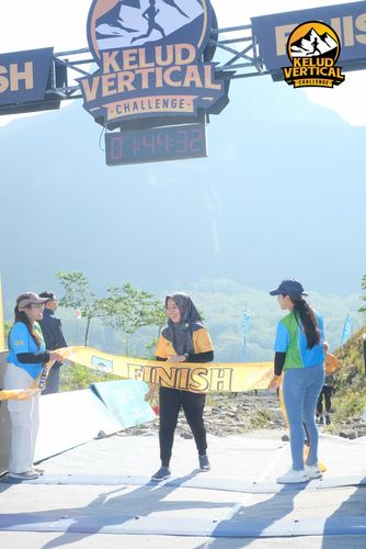 Race photo from Kelud Vertical Challenge 2024