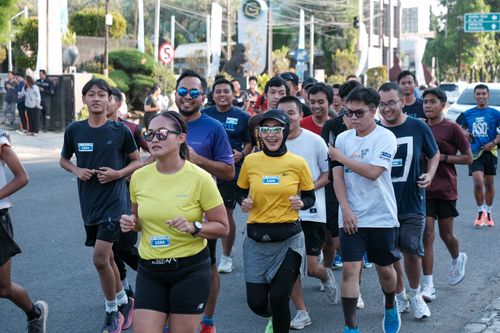 Race photo from Shake Out Run Jabar 10K