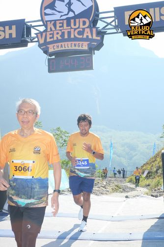 Race photo from Kelud Vertical Challenge 2024