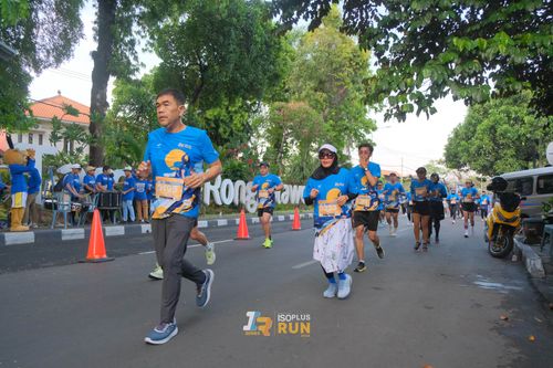 Race photo from Isoplus Run 2024 Surabaya