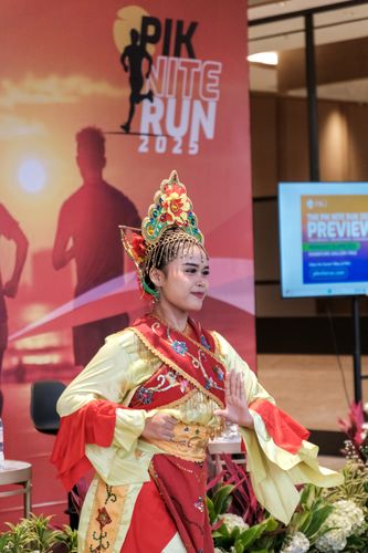 Race photo from PIK NITE RUN VIBES