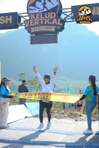 Race photo from Kelud Vertical Challenge 2024