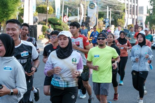 Race photo from Shake Out Run Jabar 10K
