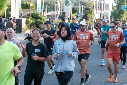 Race photo from Shake Out Run Jabar 10K
