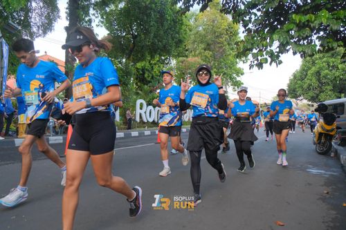 Race photo from Isoplus Run 2024 Surabaya