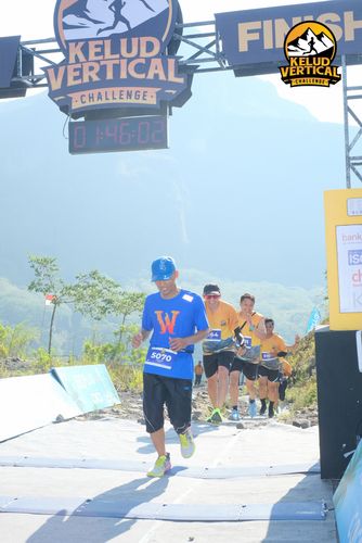 Race photo from Kelud Vertical Challenge 2024