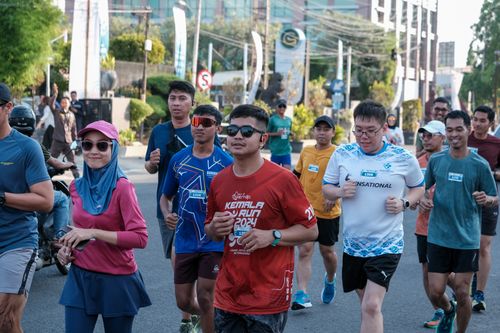 Race photo from Shake Out Run Jabar 10K