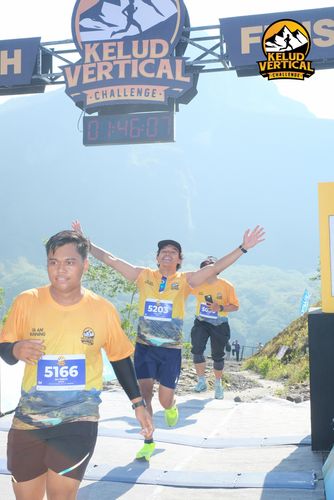 Race photo from Kelud Vertical Challenge 2024