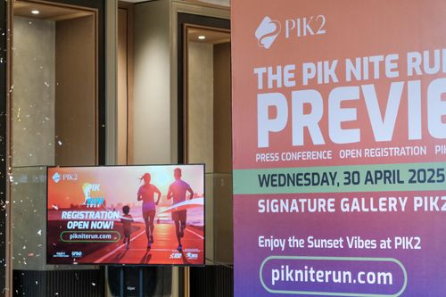 Race photo from PIK NITE RUN VIBES